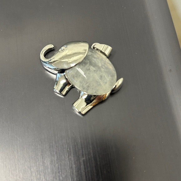 White Jade Natural Stone Elephant Shaped Pendant Necklace Healing Gemstone - Picture 2 of 6